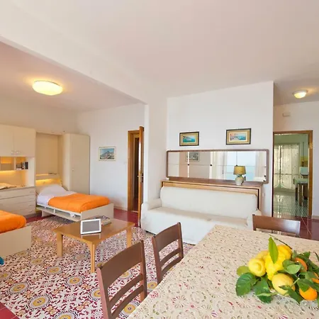 Belvedere Apartment *